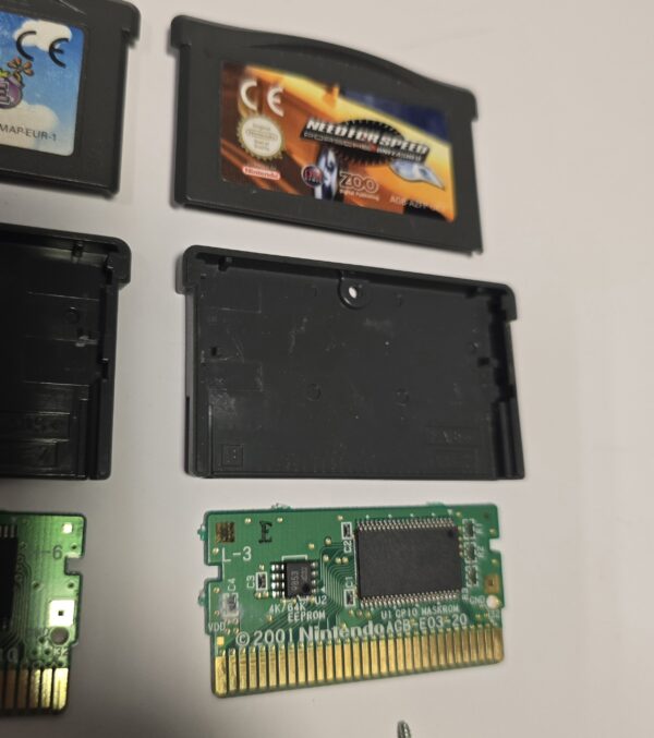 GBA - 4 x Game Bundle. Need for Speed, Super Mario Advance, Splinter Cell & Crash Bandicoot 2 (Cartridge Only) (Pre Owned) - Image 3