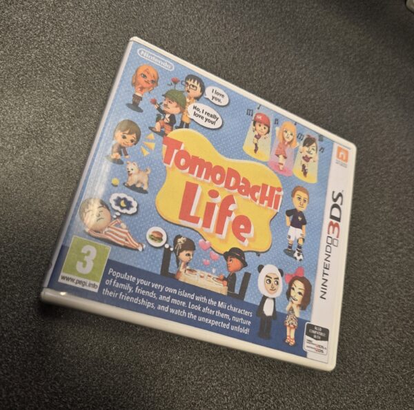 3DS - Tomodachi Life - (Pre Owned) (No Book - Printed Cover) - Image 2