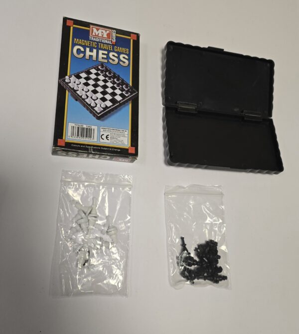 Board Game - Magnetic Travel Chess Set (Pre Owned)